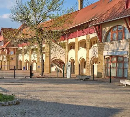 Strand Apartman *