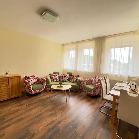 Lägenhet Strand Apartmanok *