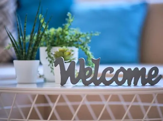 Strand Apartman شقة