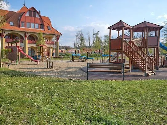 شقة Strand Apartman *